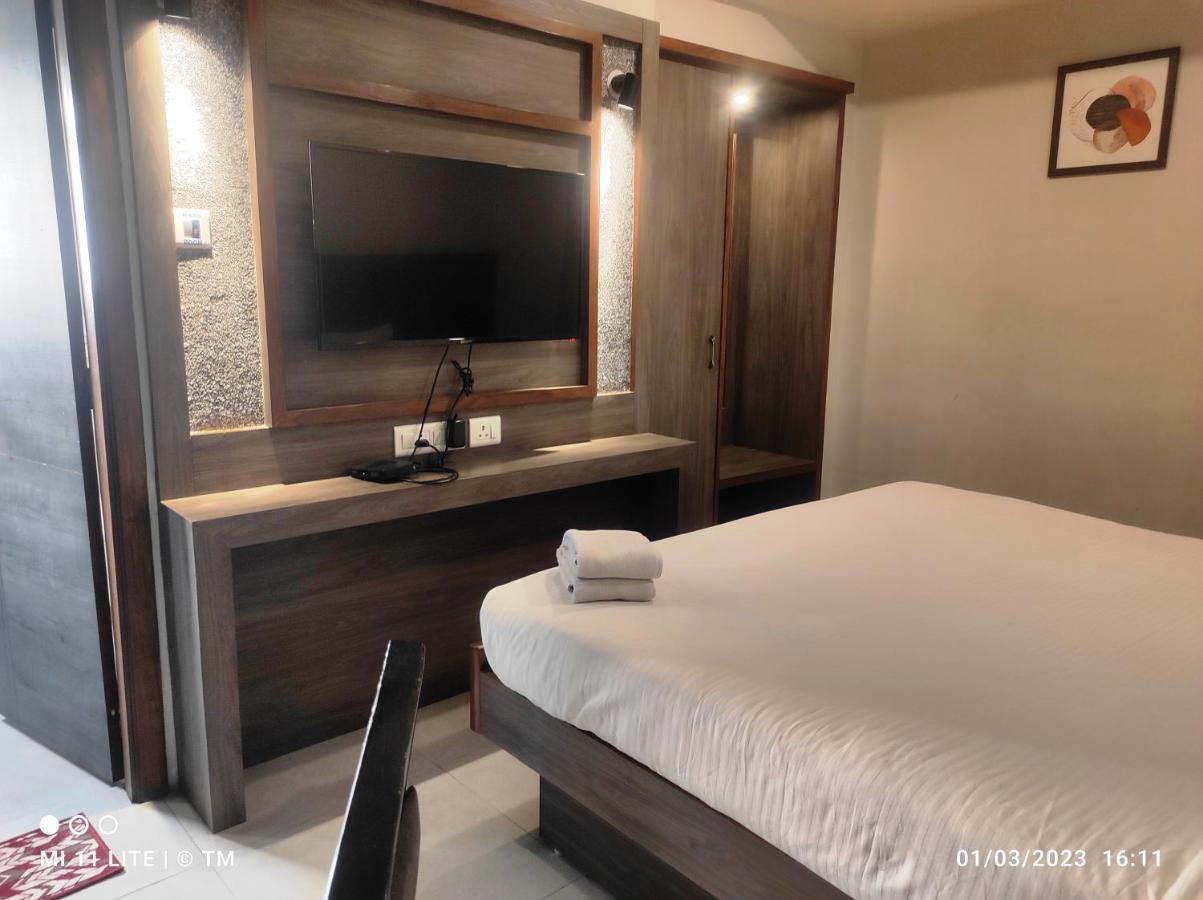 Hotel K79 Jamshedpur Extérieur photo