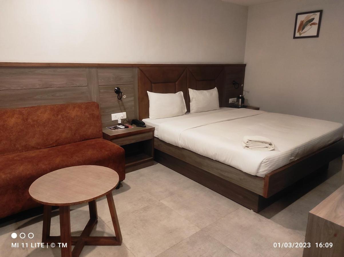 Hotel K79 Jamshedpur Extérieur photo