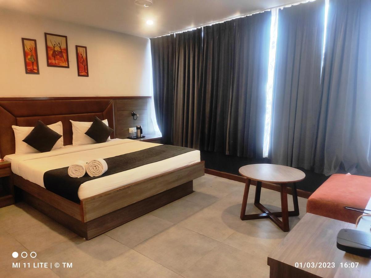 Hotel K79 Jamshedpur Extérieur photo