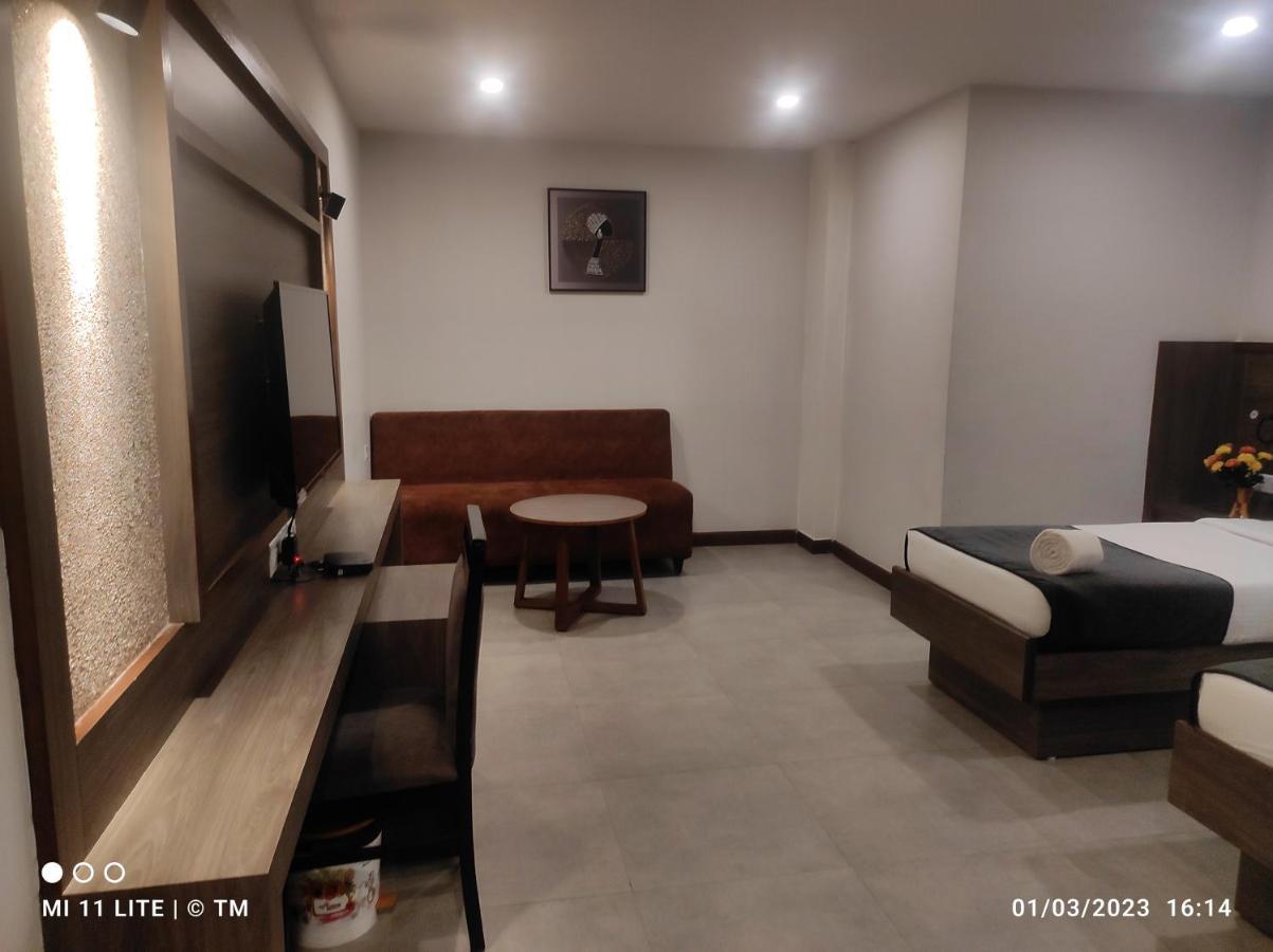 Hotel K79 Jamshedpur Extérieur photo
