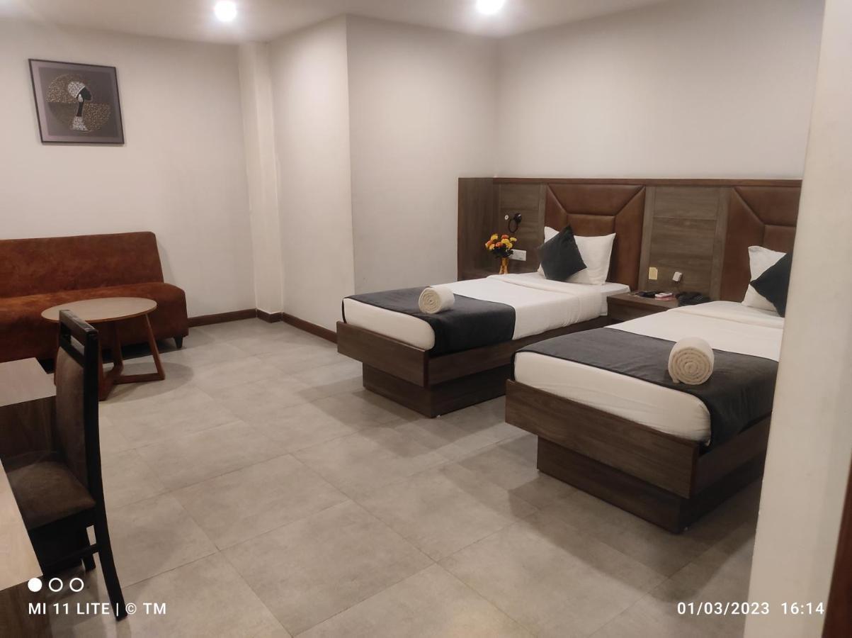 Hotel K79 Jamshedpur Extérieur photo